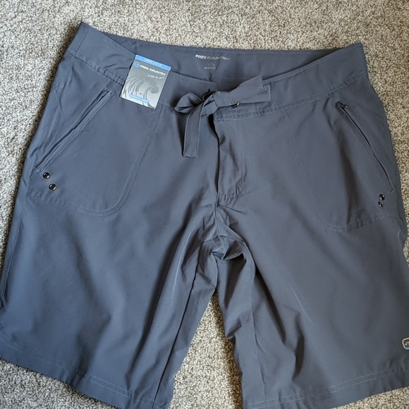 Free Country Pants - NWT Free country quick dry Bermuda shorts